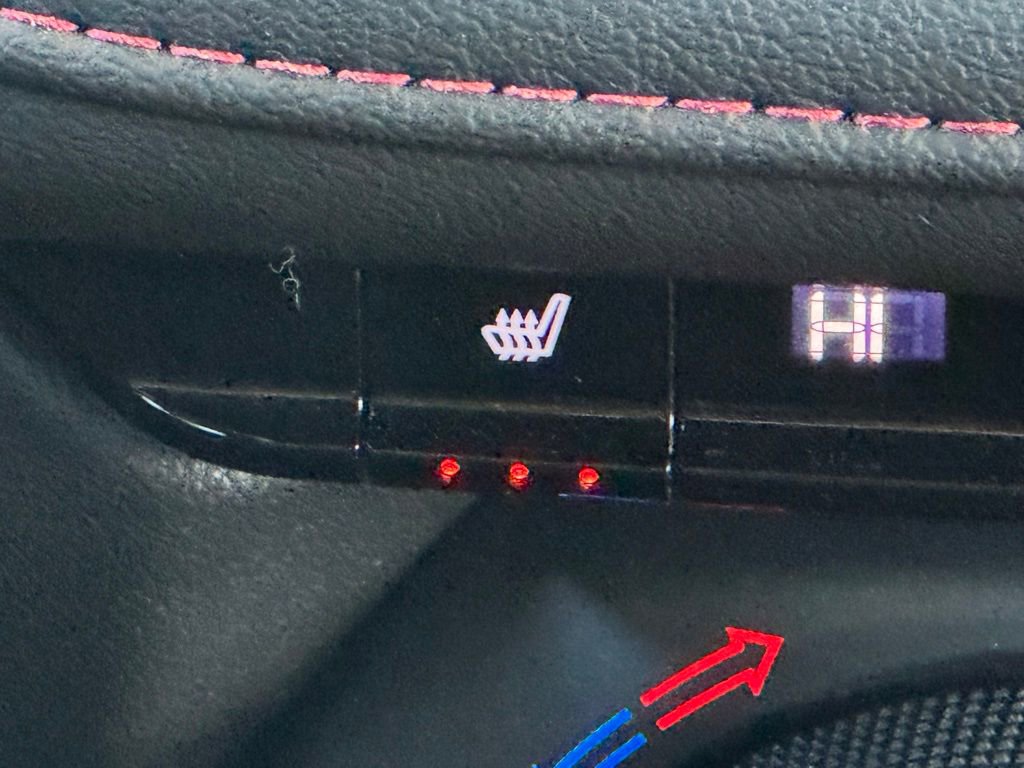 Used 2025 Chevrolet Blazer RS image 33