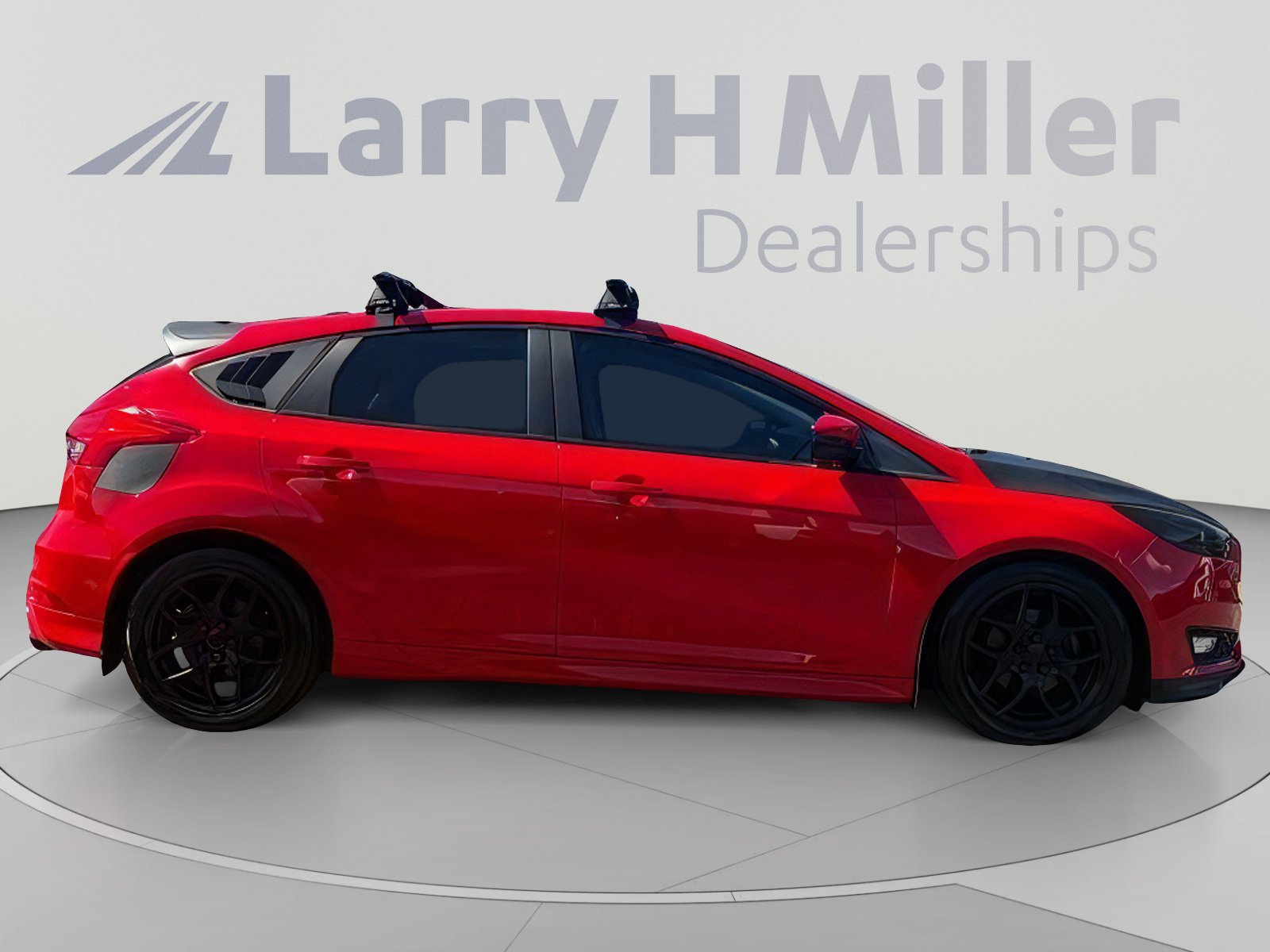 Used 2016 Ford Focus SE w/ SE Sport Package FWD image 8