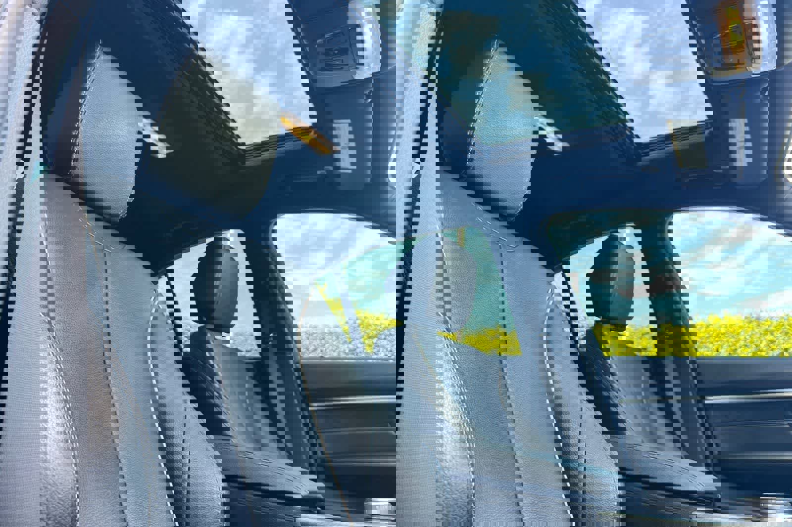 Used 2018 BMW 340i Sedan w/ Premium Package image 18