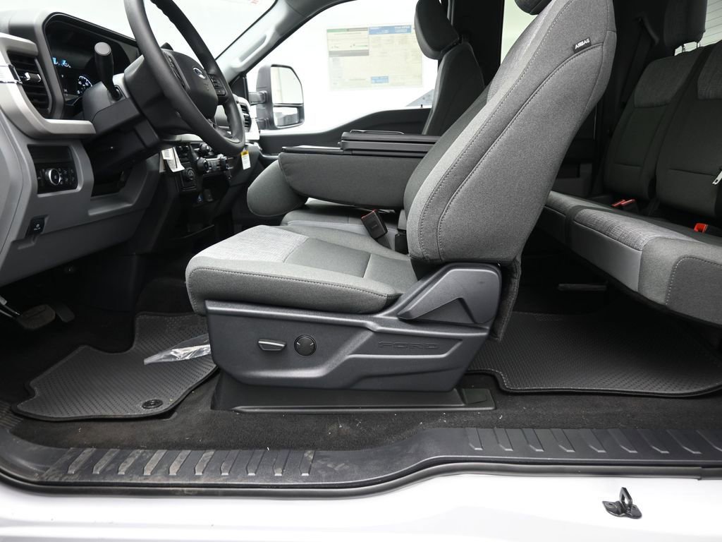 New 2026 Ford F350 XLT image 10