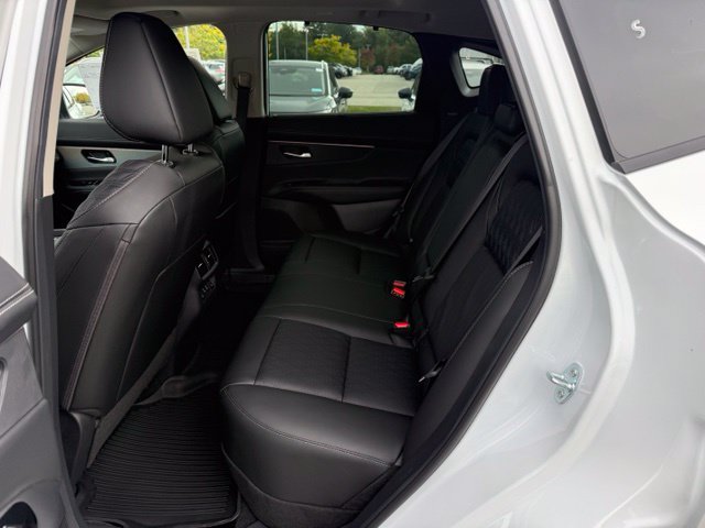 New 2027 Nissan Murano Platinum w/ Cargo Package AWD/4WD image 22
