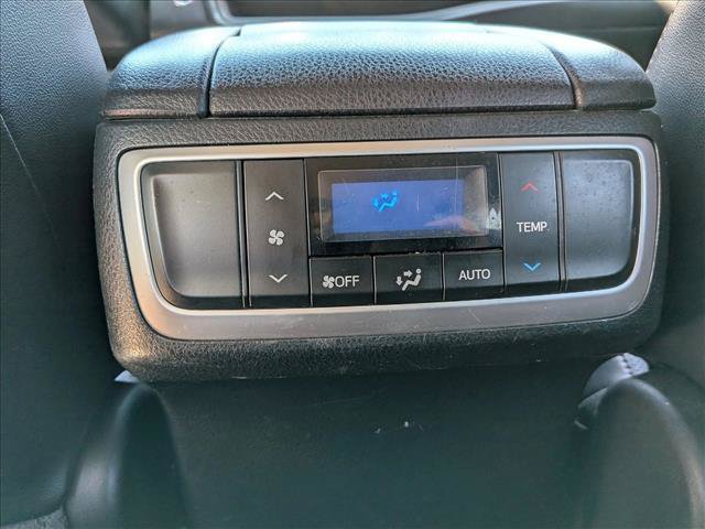 Used 2017 Toyota Highlander Limited AWD/4WD image 18