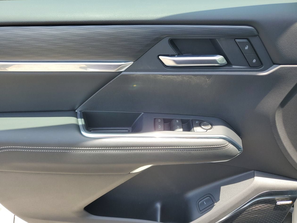 New 2026 GMC Acadia Elevation w/ Black Edition FWD image 17