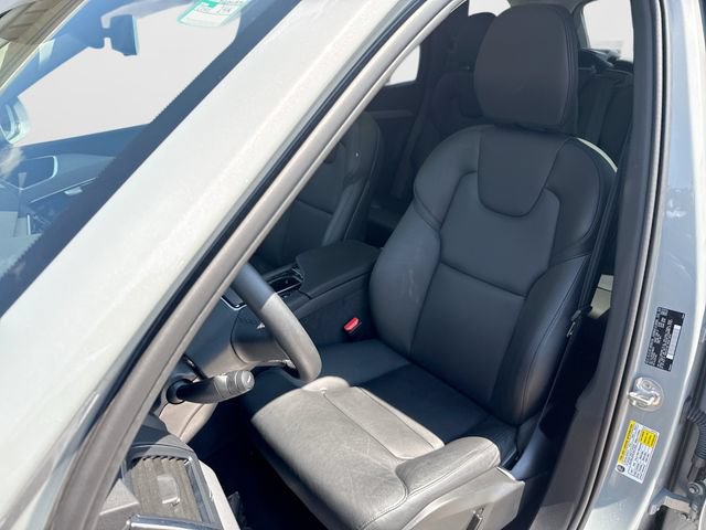 Certified 2024 Volvo XC90 B5 Core w/ Protection Package Premier AWD/4WD image 16