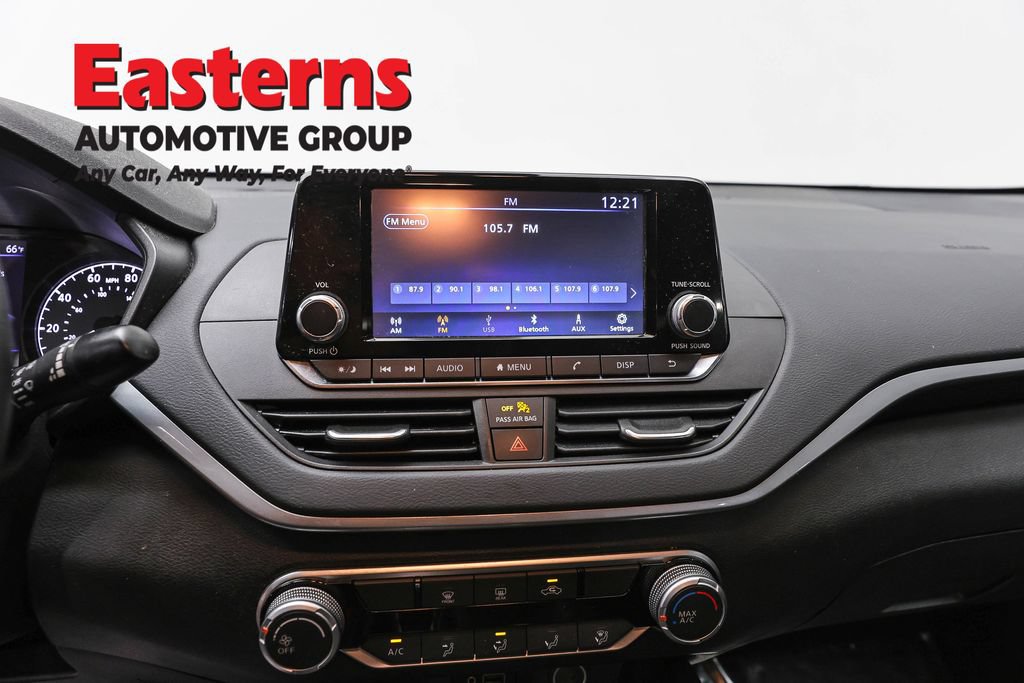 Used 2023 Nissan Altima 2.5 S FWD image 11