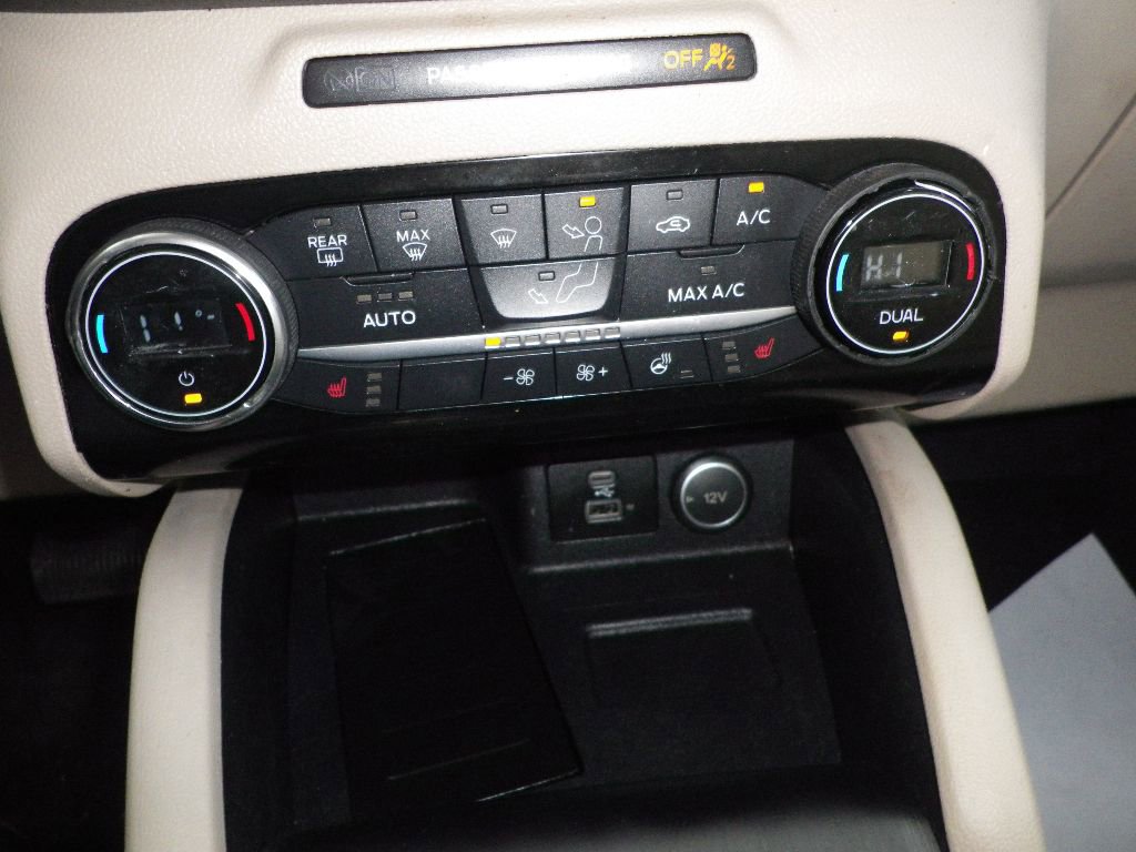 Used 2021 Ford Escape SEL w/ Technology Package image 24