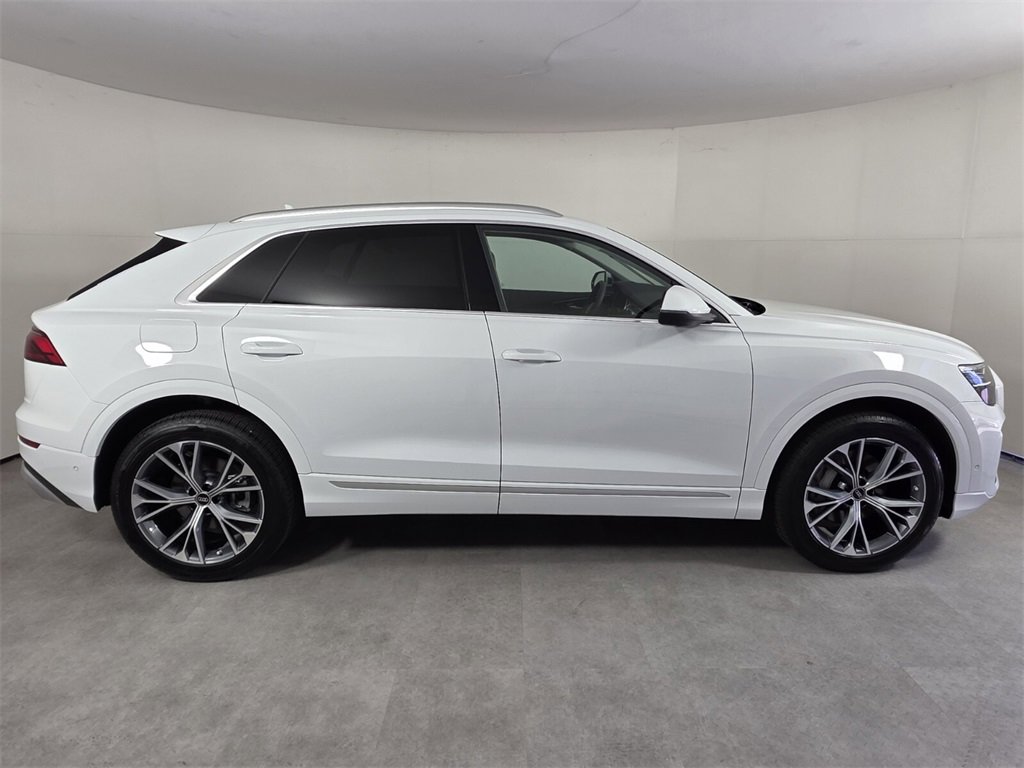 Used 2025 Audi Q8 Premium w/ Convenience Package image 3