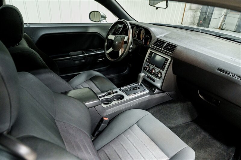 Used 2010 Dodge Challenger SE RWD image 22