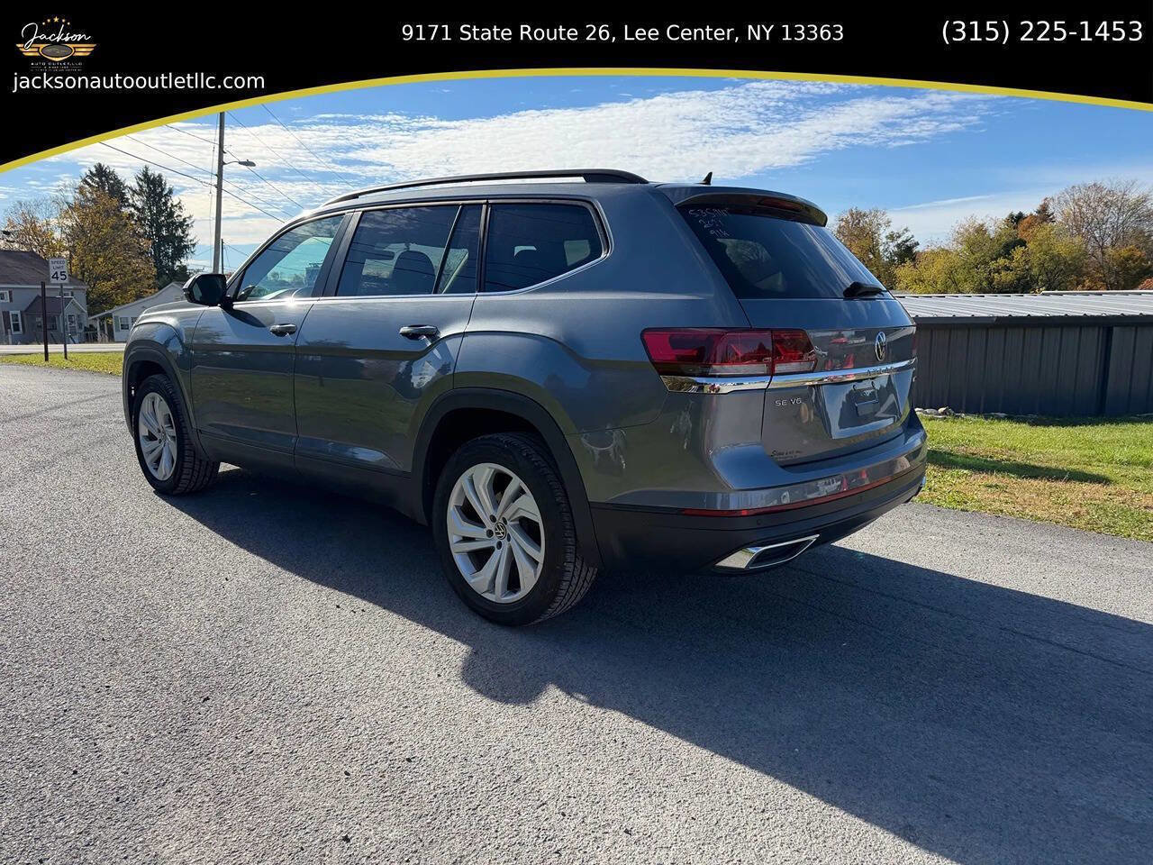 Used 2021 Volkswagen Atlas SE image 2