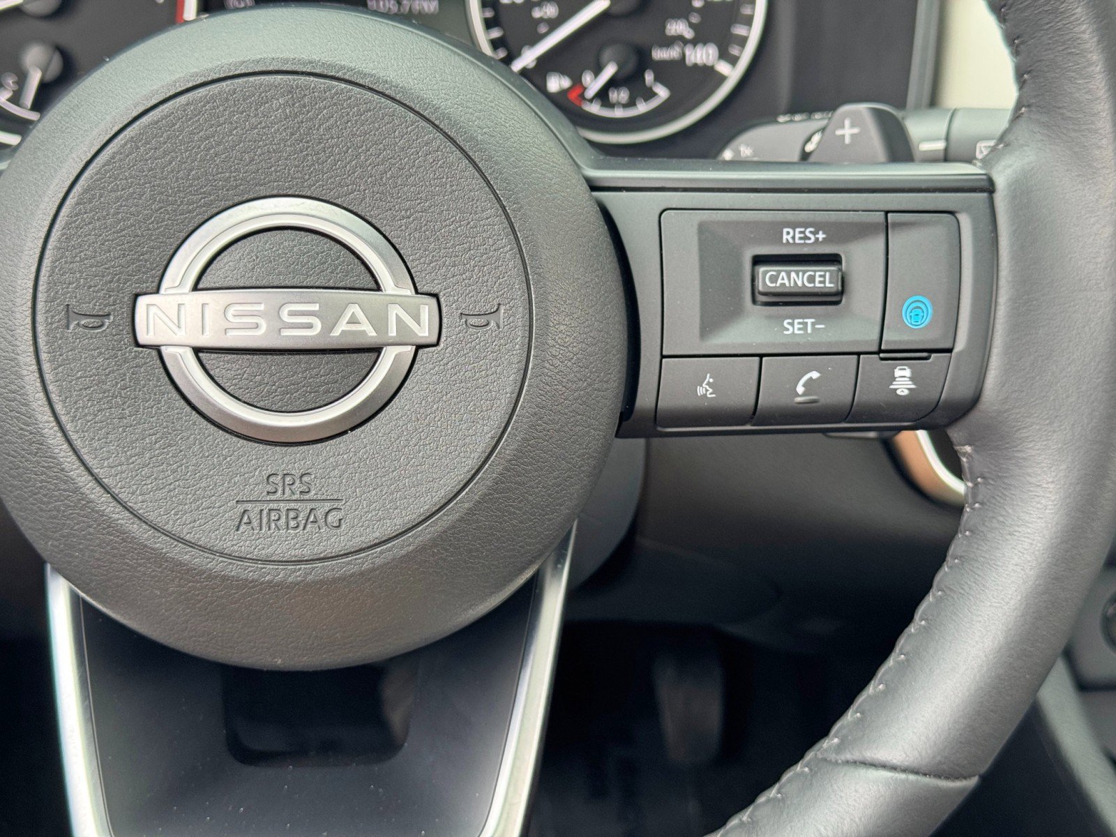 Used 2024 Nissan Rogue SV w/ SV Premium Package image 20