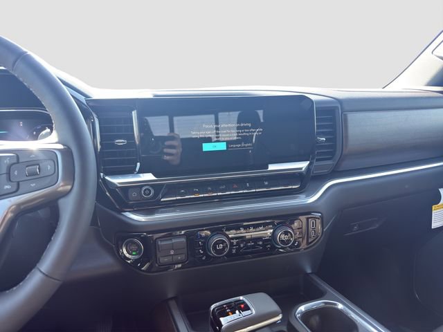 Used 2026 Chevrolet Silverado 1500 High Country AWD/4WD image 14