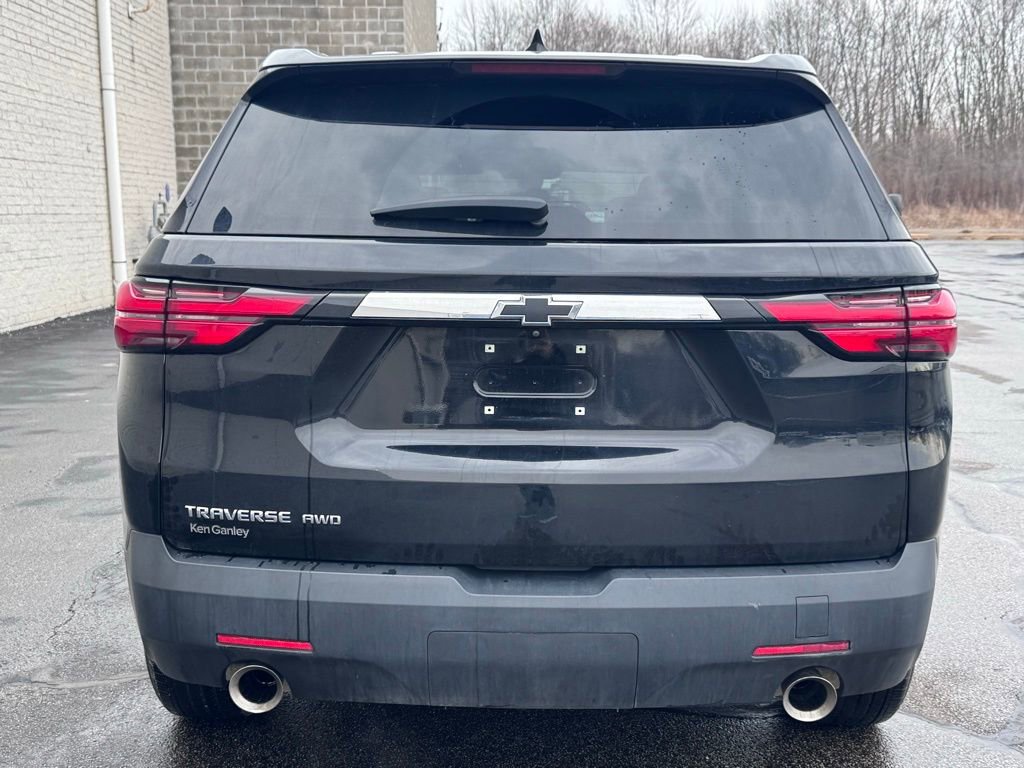 Used 2023 Chevrolet Traverse LS w/ Safety Package image 5