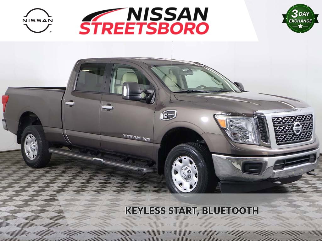 Used 2017 Nissan Titan SV image 1
