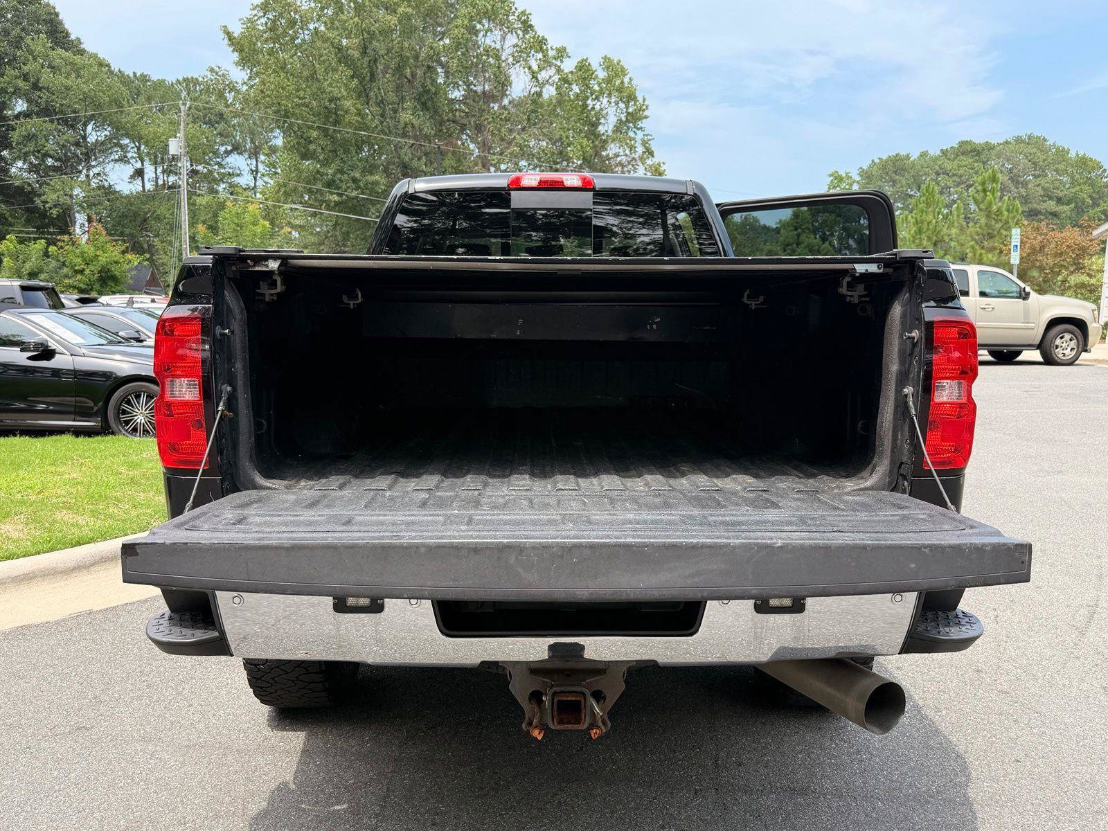 Used 2018 Chevrolet Silverado 2500 LTZ w/ Duramax Plus Package AWD/4WD image 12