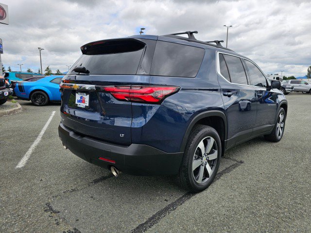 Used 2023 Chevrolet Traverse LT w/ LT Premium Package image 3