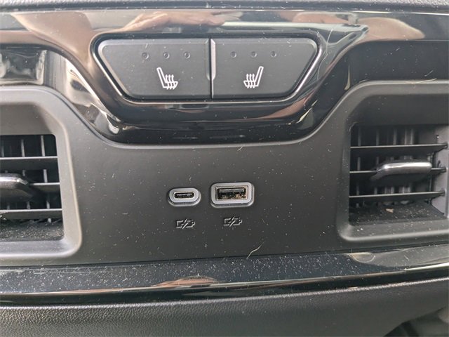 Used 2024 Chevrolet Silverado 1500 ZR2 image 15