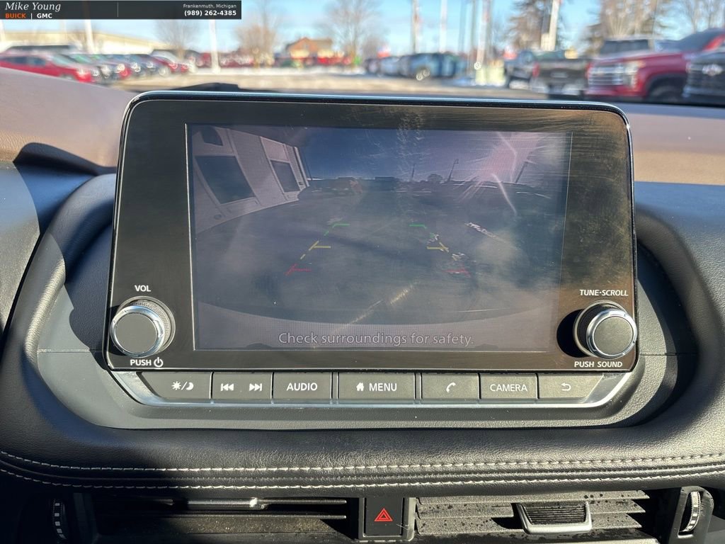 Used 2022 Nissan Rogue S image 24