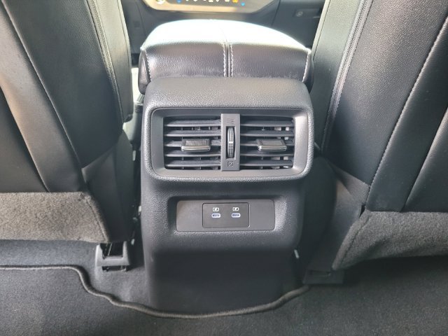 Certified 2025 Nissan Murano SL w/ Cargo Package AWD/4WD image 17
