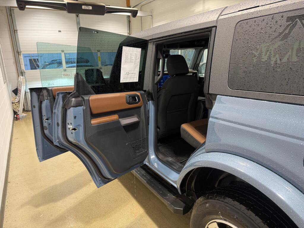 Used 2023 Ford Bronco Outer Banks AWD/4WD image 17