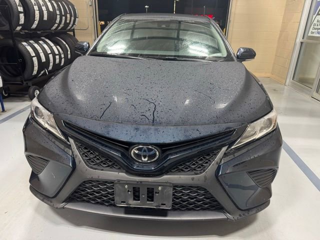 Used 2018 Toyota Camry SE w/ Convenience Package FWD image 4