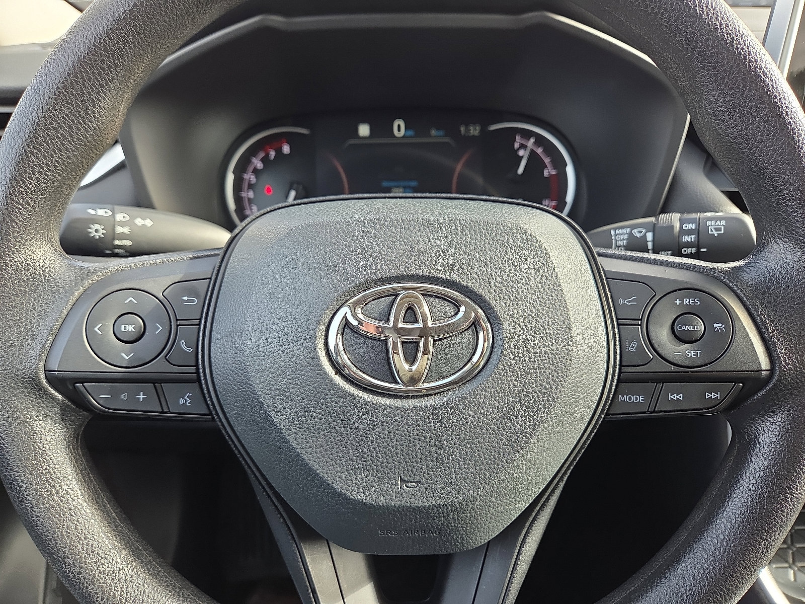 Used 2024 Toyota RAV4 XLE image 24