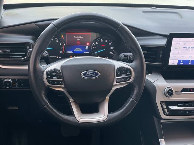 Certified 2022 Ford Explorer XLT w/ Equipment Group 202A image 8