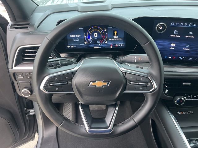 Used 2025 Chevrolet Suburban LT image 18