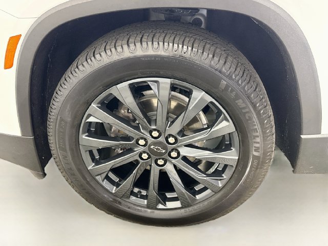 Used 2022 Chevrolet Traverse RS FWD image 37