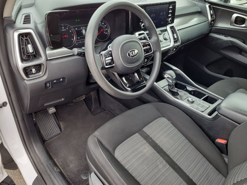 Used 2021 Kia Sorento LX image 18