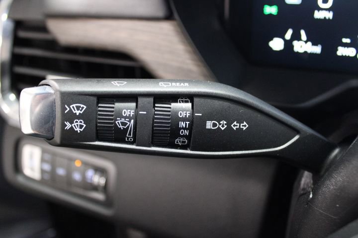 Used 2024 GMC Acadia Denali image 37