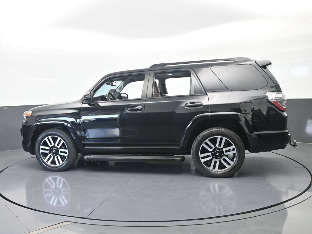 Used 2024 Toyota 4Runner Limited AWD/4WD image 3