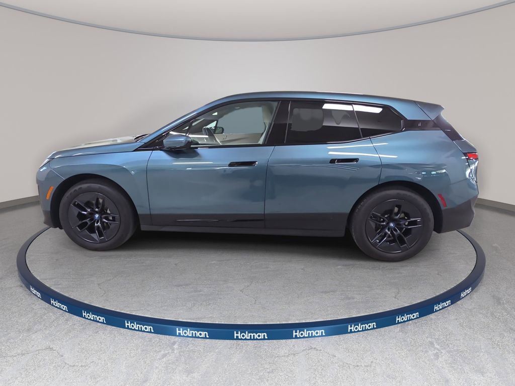 Used 2024 BMW iX xDrive50 image 11