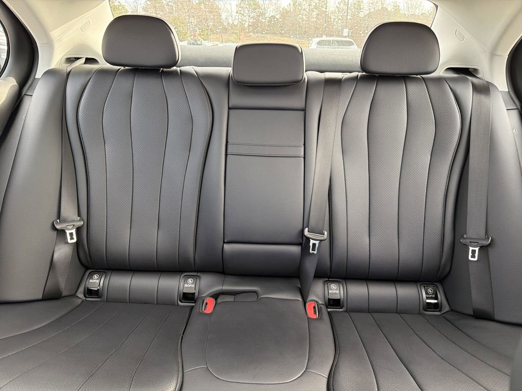 Certified 2025 Mercedes-Benz E 350 4MATIC Sedan image 31