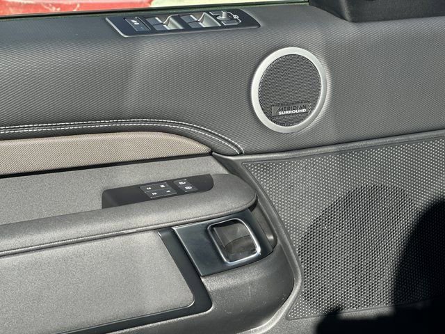 Used 2023 Land Rover Discovery HSE R-Dynamic image 13
