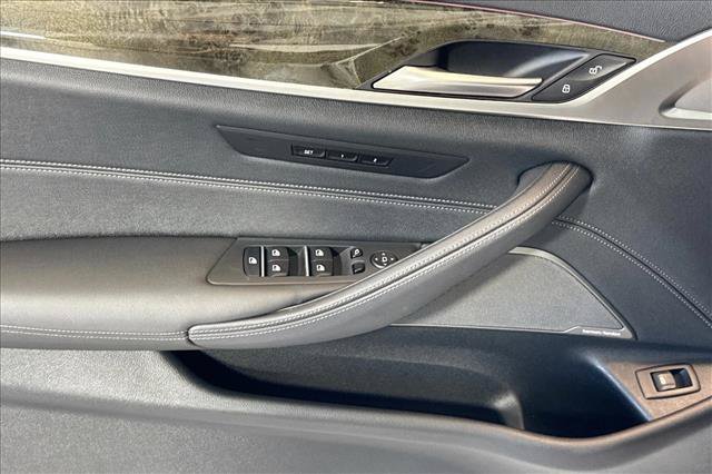Used 2023 BMW 540i w/ Premium Package RWD image 17