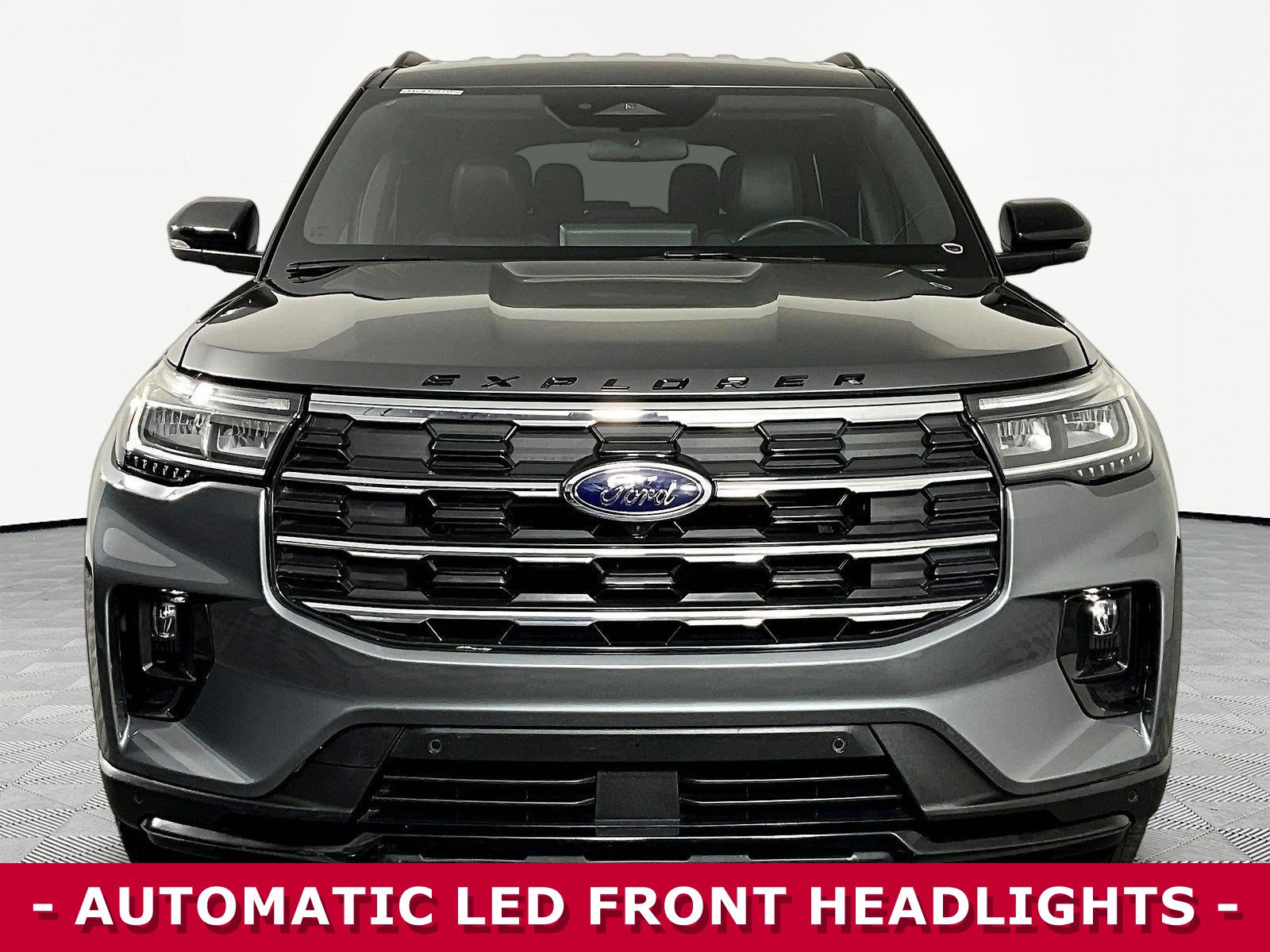 Used 2025 Ford Explorer ST-Line AWD/4WD image 2