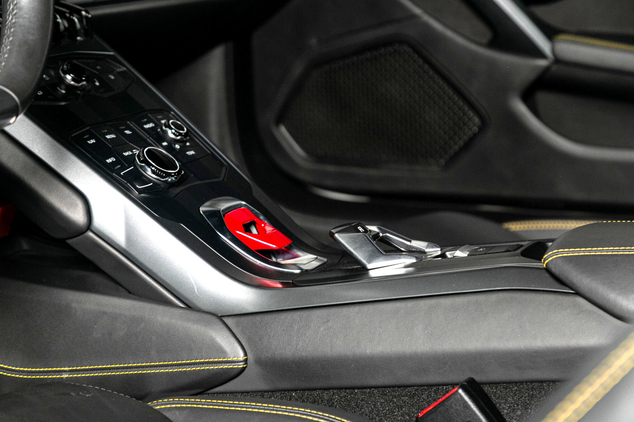 Used 2015 Lamborghini Huracan LP 610-4 image 76