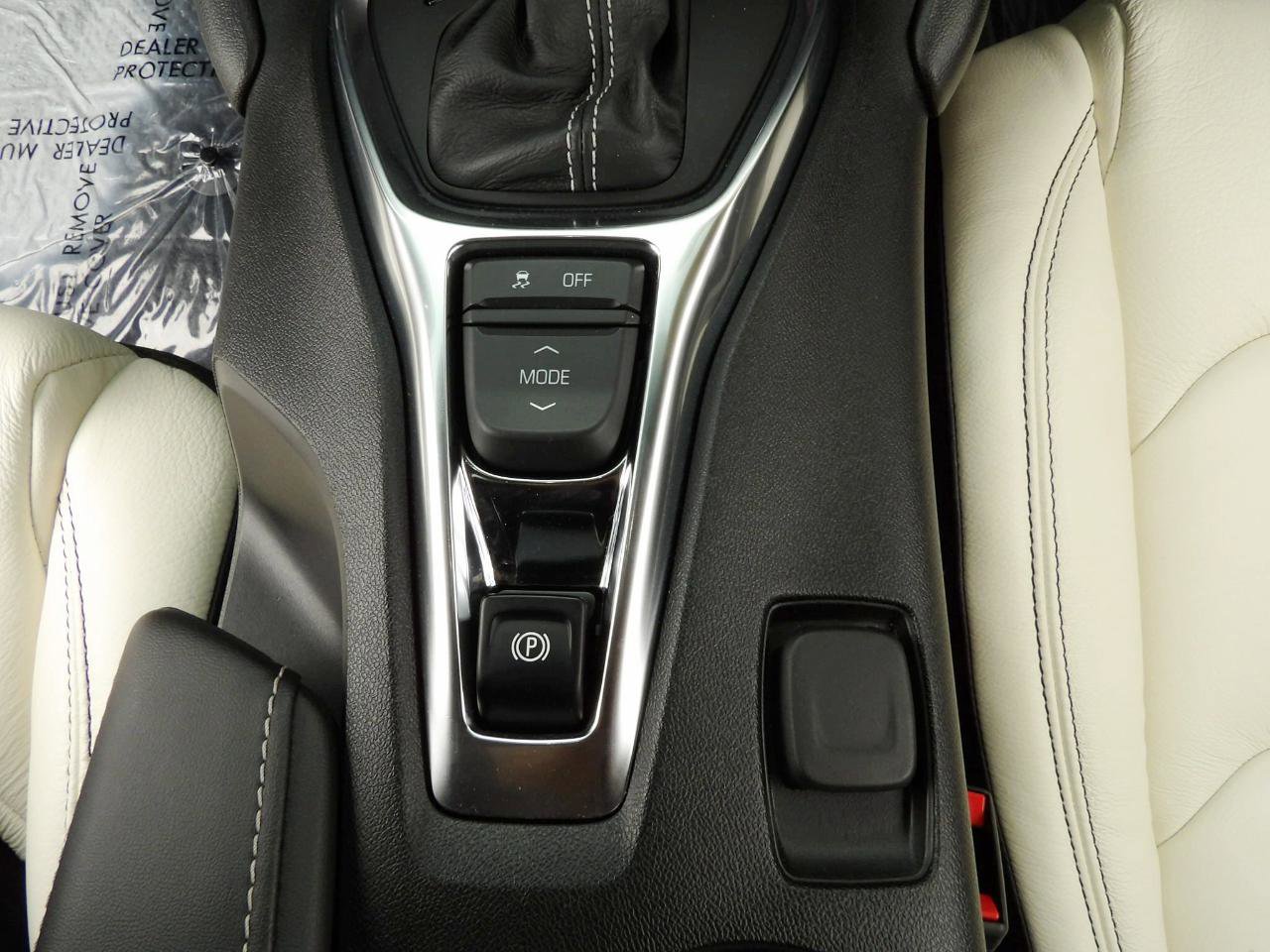 Used 2021 Chevrolet Camaro LT w/ RS Package image 27