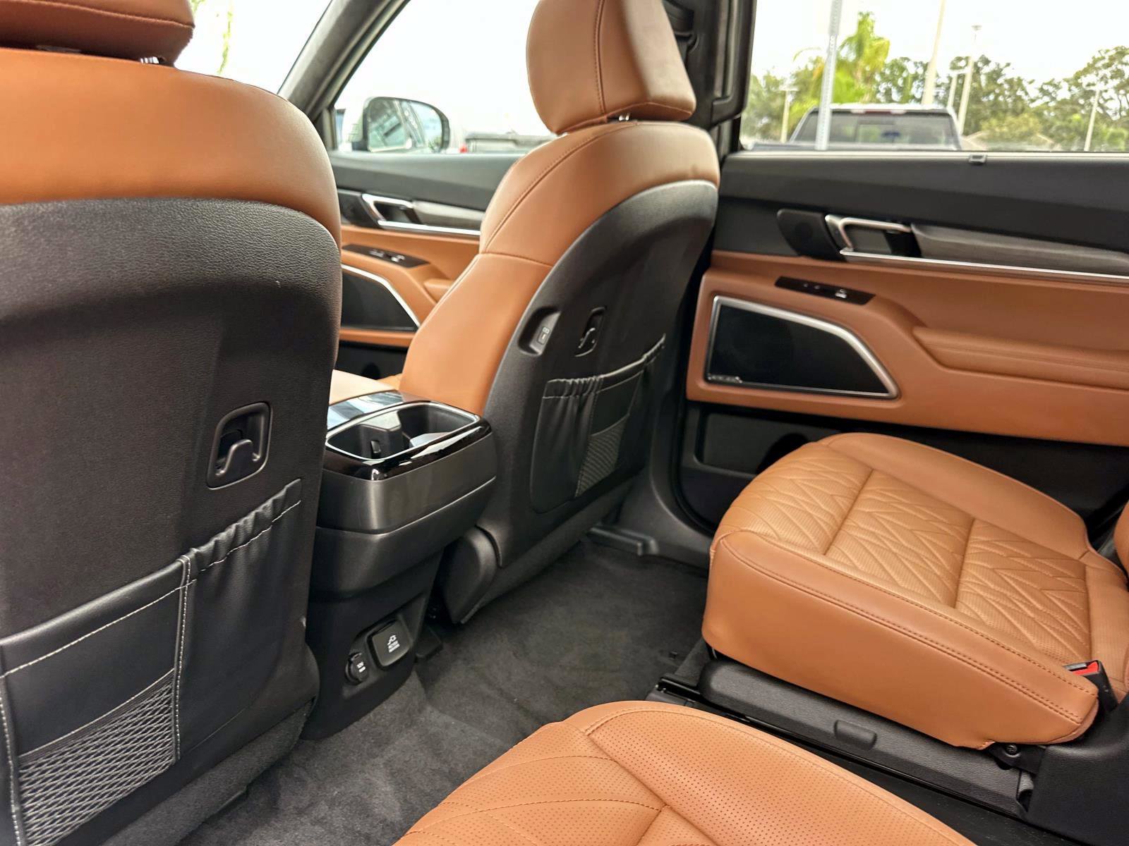 Used 2025 Kia Telluride SX Prestige X-Line image 16