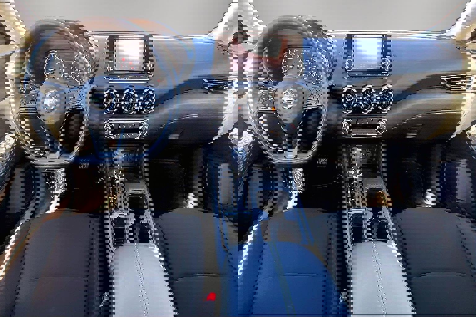 Used 2025 Nissan Sentra S image 7