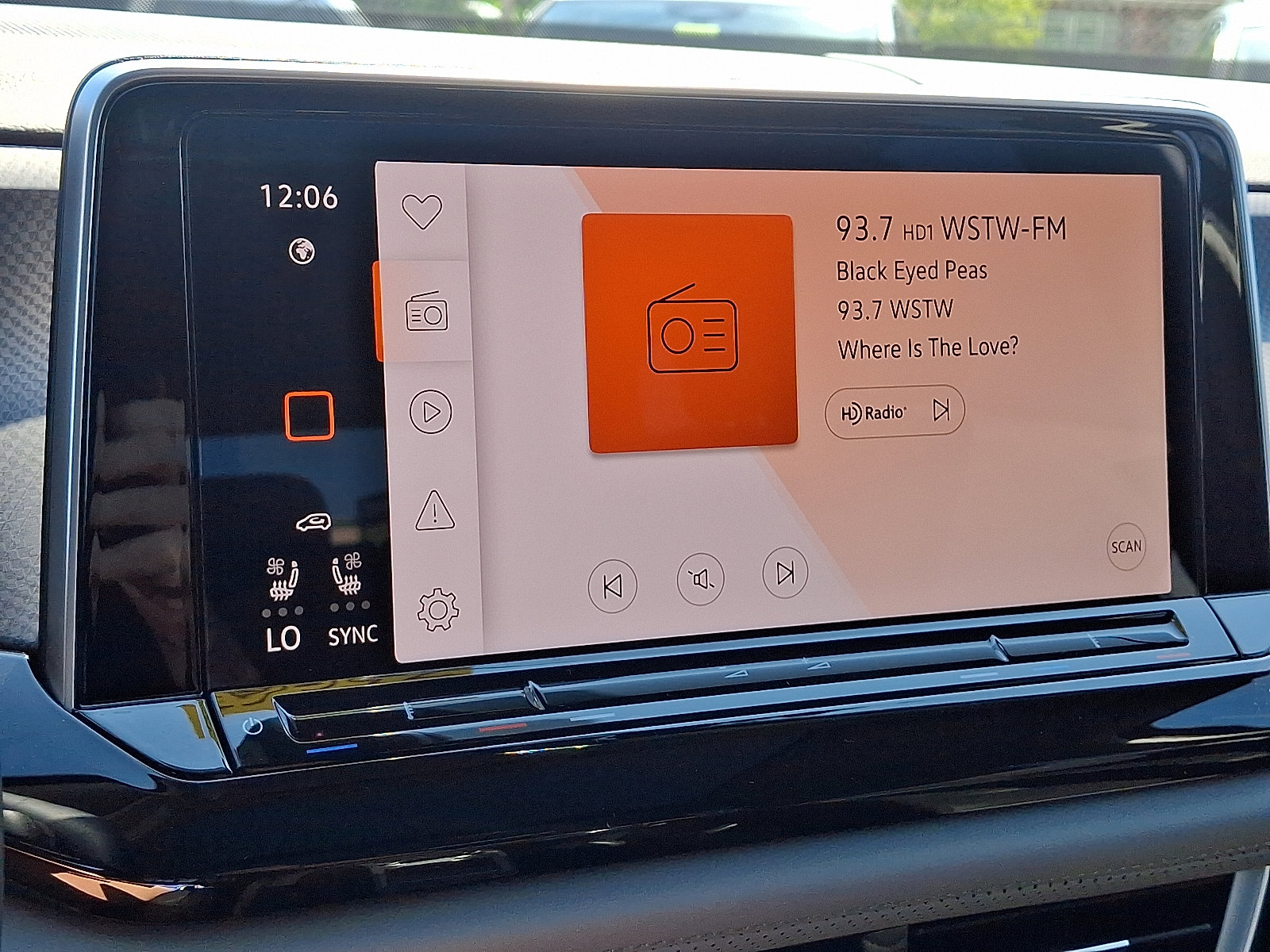 New 2026 Volkswagen Atlas Peak Edition image 12