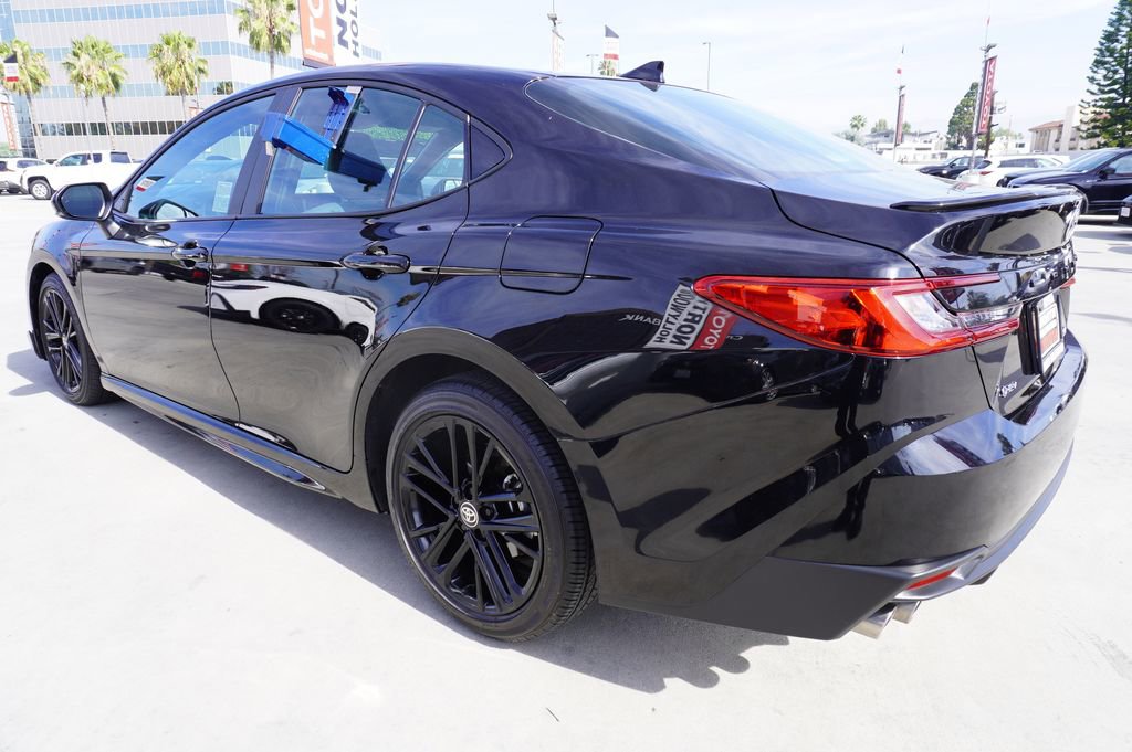 Certified 2025 Toyota Camry SE image 5