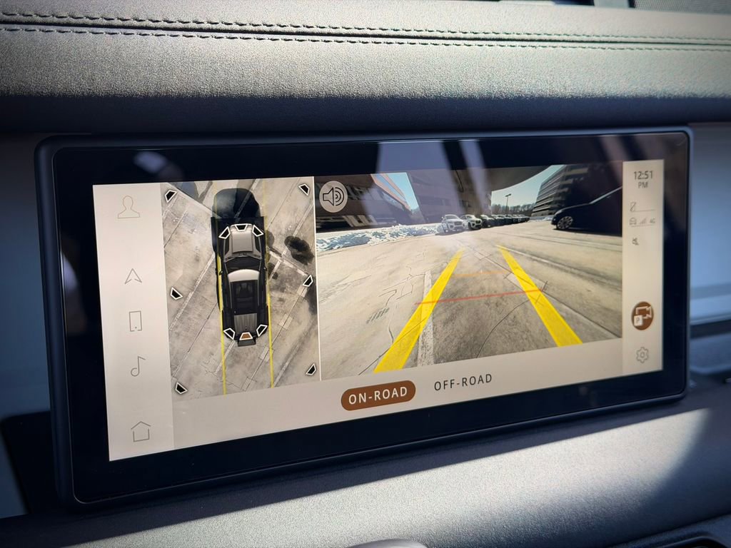 Used 2024 Land Rover Defender 110 X-Dynamic SE image 27