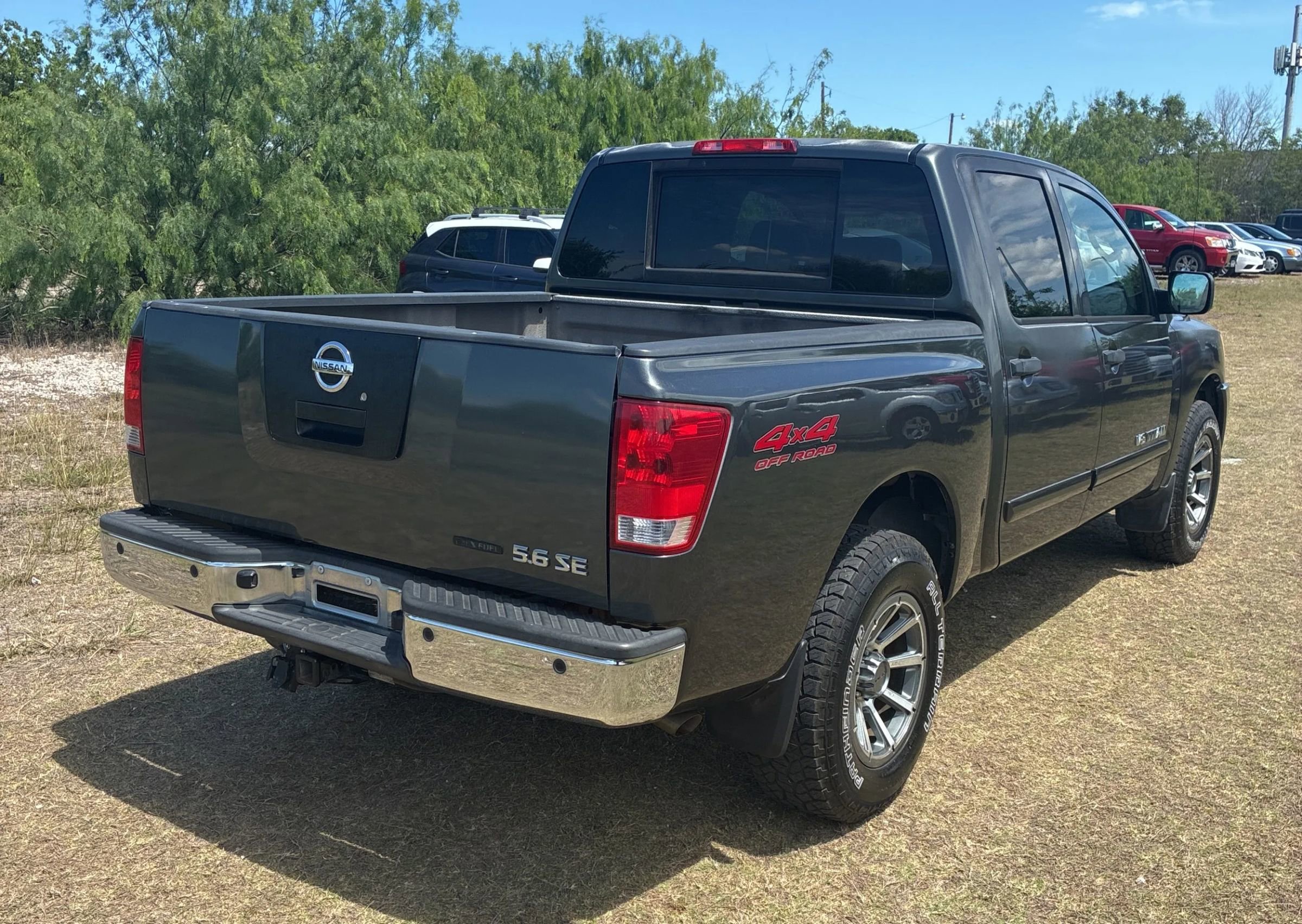 Used 2009 Nissan Titan SE w/ SE Drivers Convenience Pkg image 2