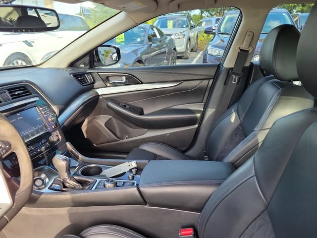 Used 2018 Nissan Maxima SR w/ Midnight Edition FWD image 16