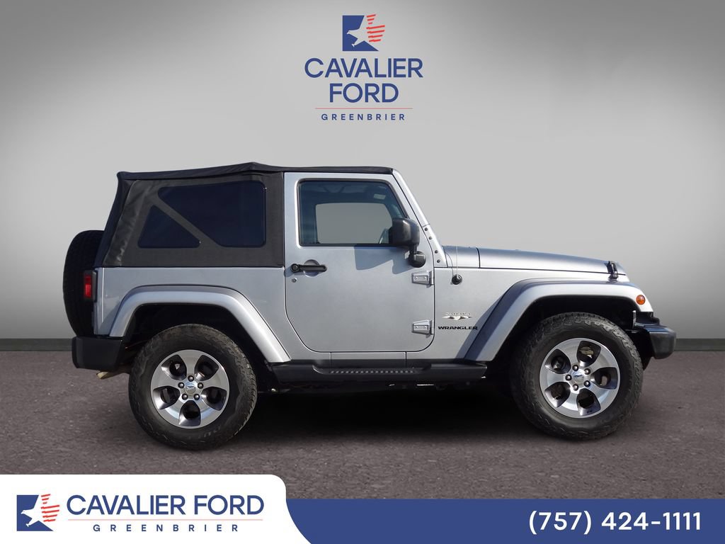 Used 2016 Jeep Wrangler Sahara w/ Connectivity Group AWD/4WD image 2