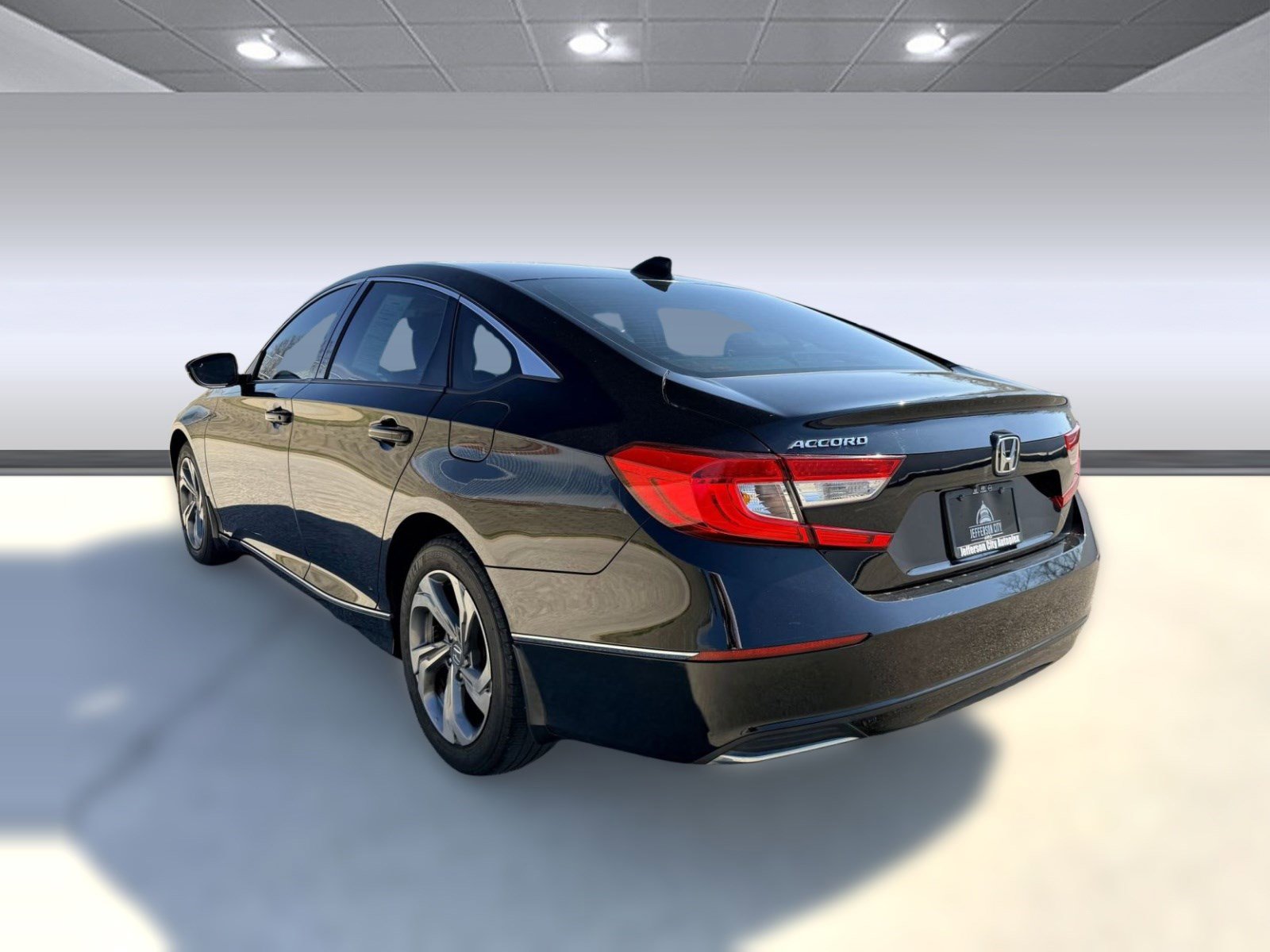 Used 2018 Honda Accord EX-L image 3