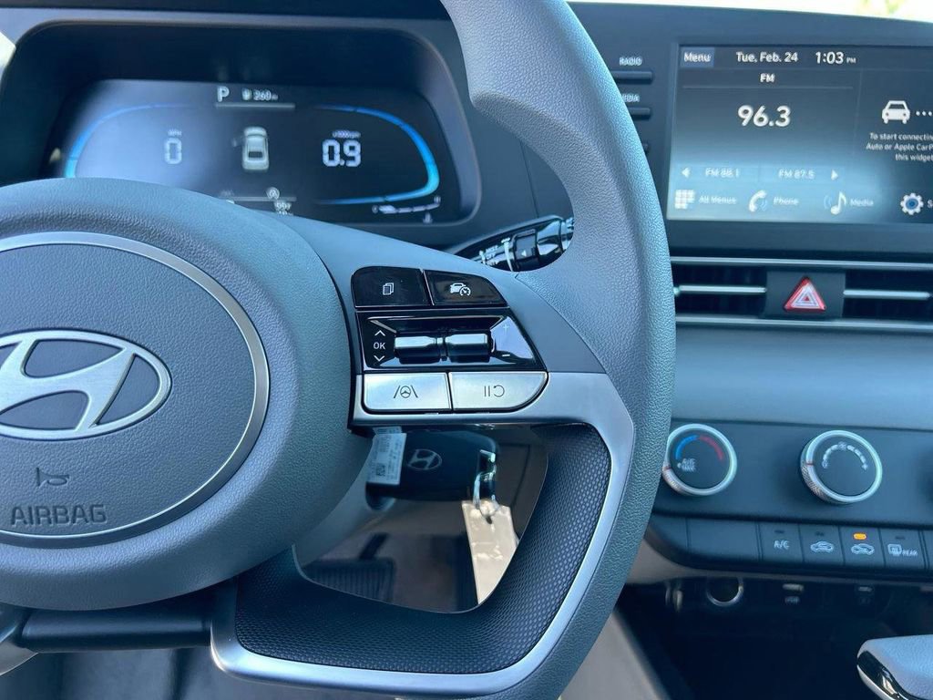 New 2026 Hyundai Elantra SE image 29