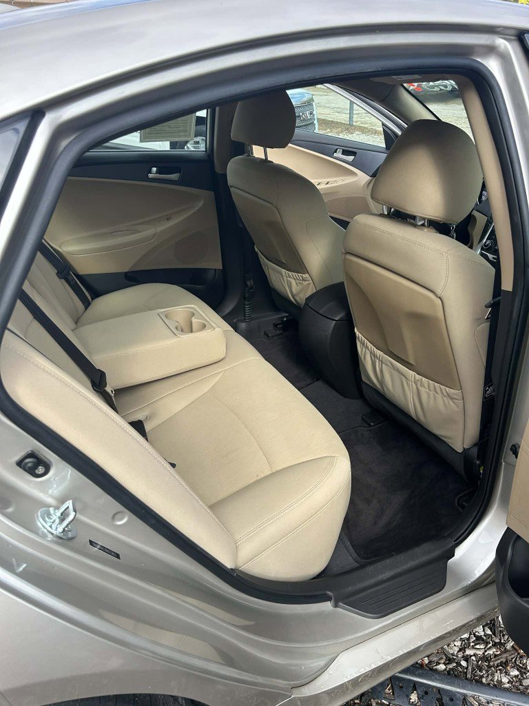 Used 2011 Hyundai Sonata GLS image 15