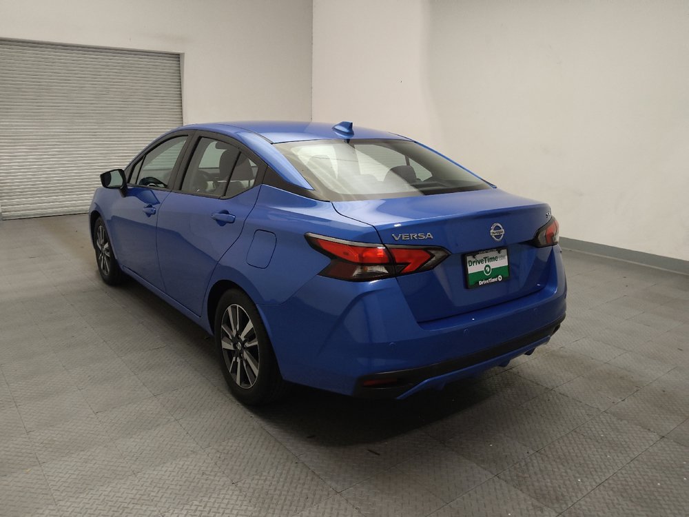 Used 2021 Nissan Versa SV FWD image 5